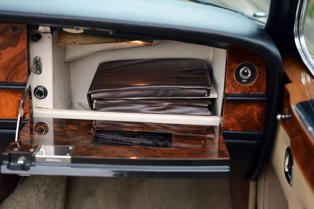 1981 Rolls-Royce Corniche Series I - Image 10 of 14