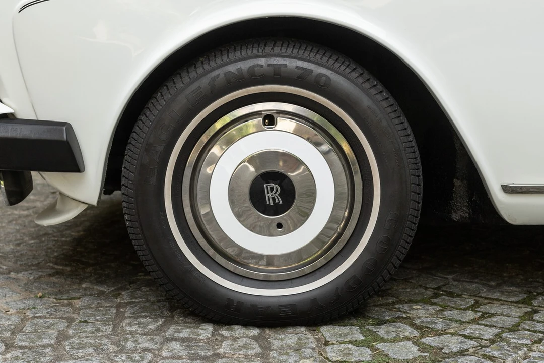 1981 Rolls-Royce Corniche Series I - Image 24 of 30