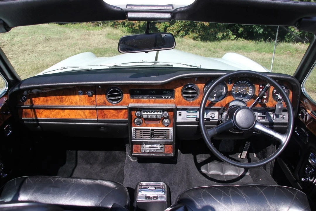 1981 Rolls-Royce Corniche Series I - Image 28 of 30