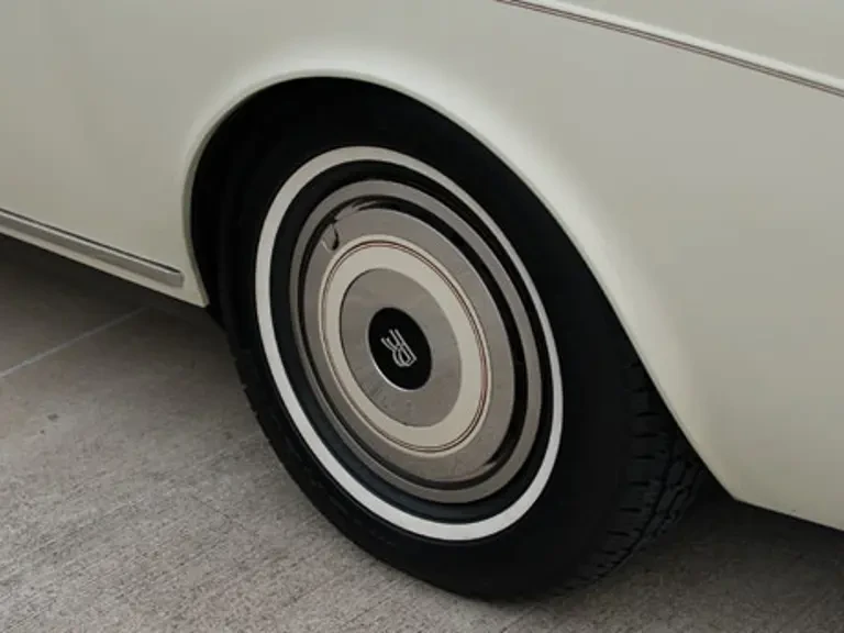 1981 Rolls-Royce Corniche Series I - Image 13 of 15