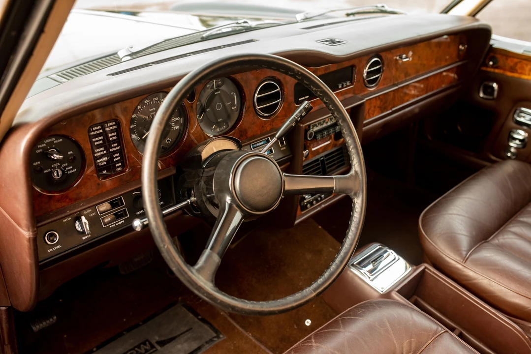 1981 Rolls-Royce Corniche Series I - Image 3 of 17