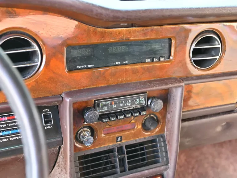 1981 Rolls-Royce Corniche Series I - Image 24 of 31