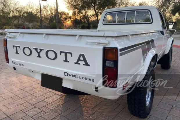 1981 Toyota Hilux 3rd Gen - Image 2 of 9
