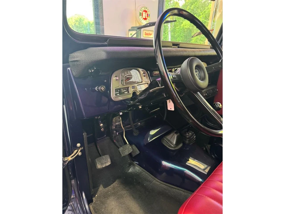 1981 Toyota J60 Land Cruiser - Image 15 of 30