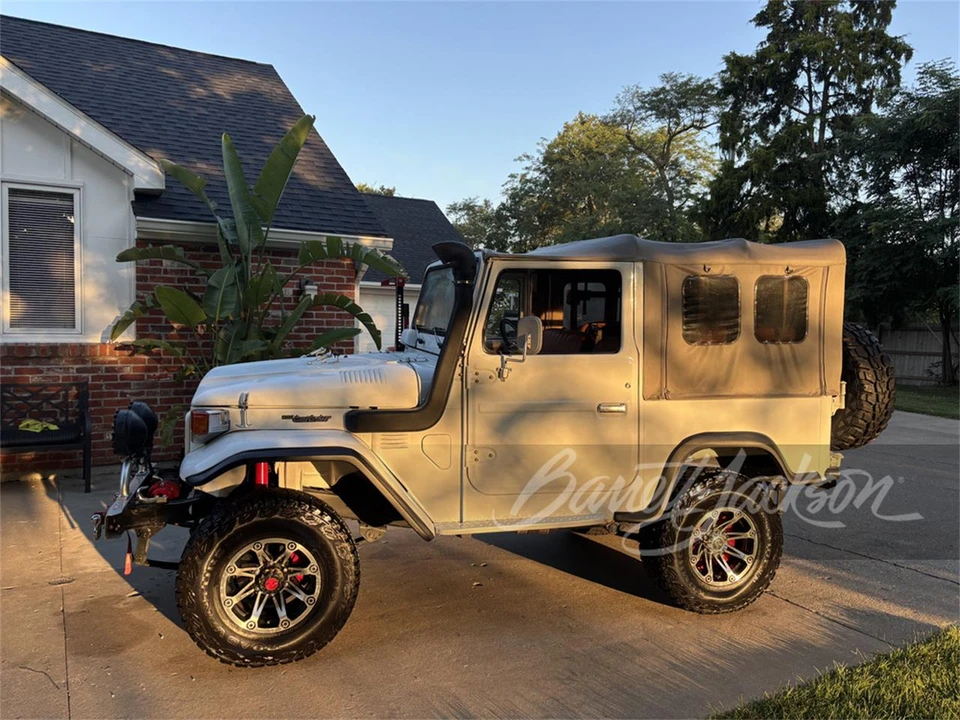 1981 Toyota J40 Land Cruiser - Image 2 of 5