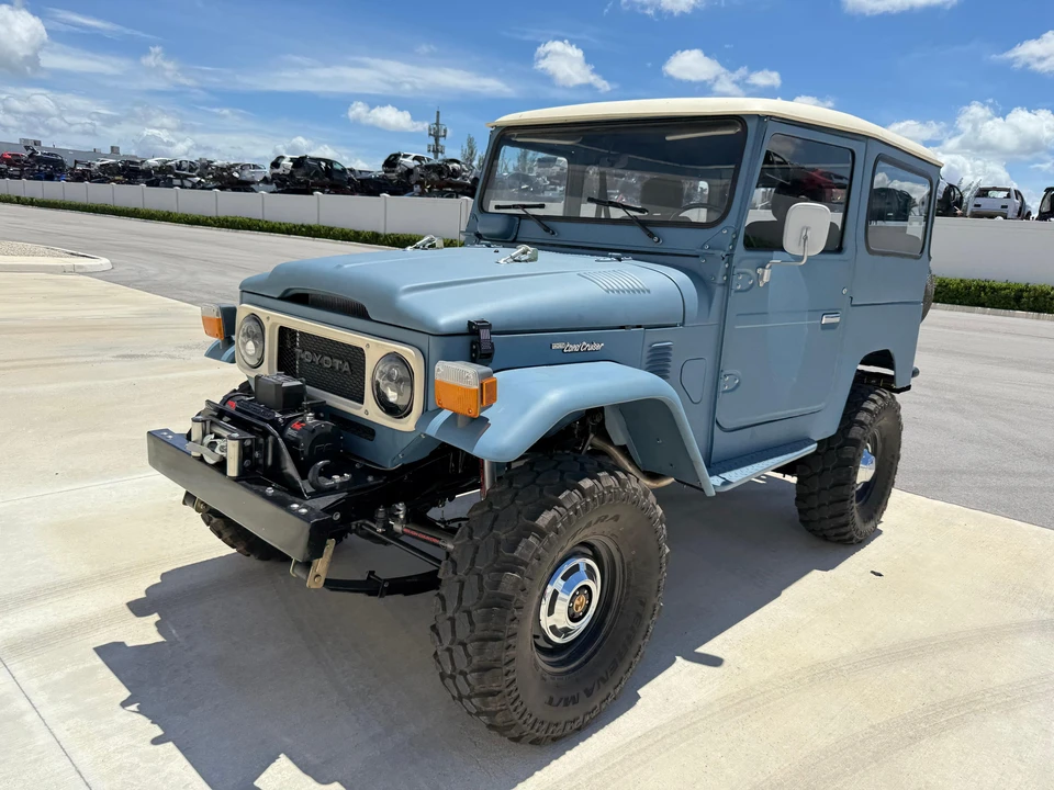 1981 Toyota J40 Land Cruiser - Image 9 of 31