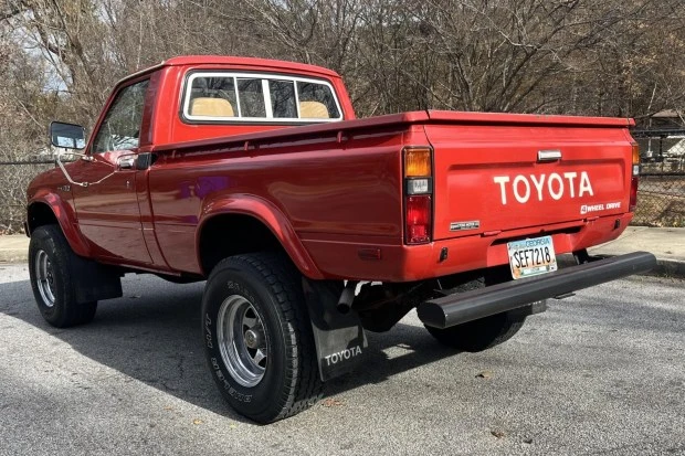 1981 Toyota Hilux 3rd Gen - Image 2 of 7