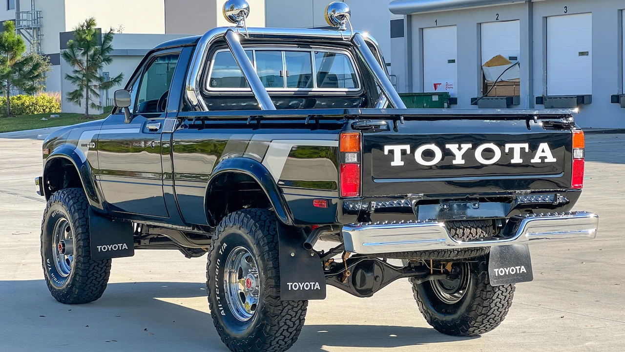 1981 Toyota Hilux 3rd Gen - Image 3 of 31