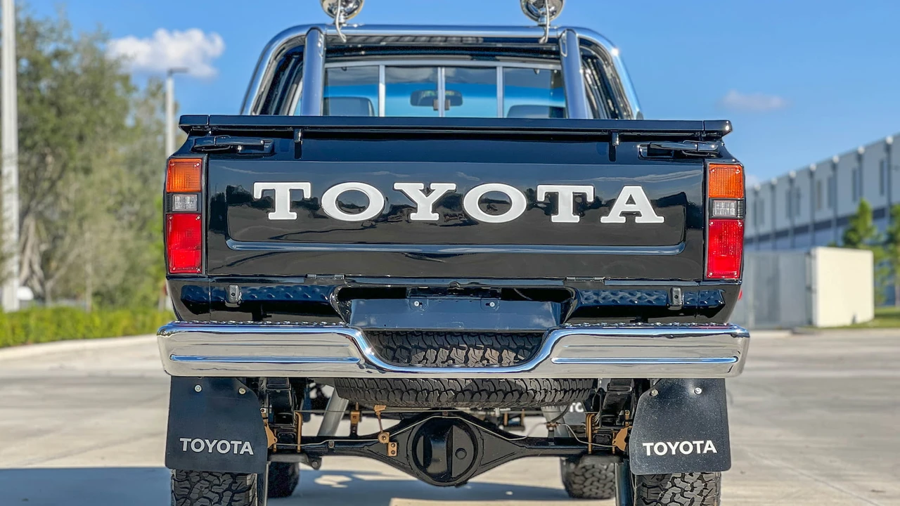 1981 Toyota Hilux 3rd Gen - Image 8 of 31