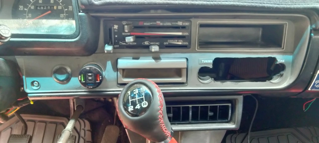 1981 Toyota Hilux 4th Gen - Image 20 of 21