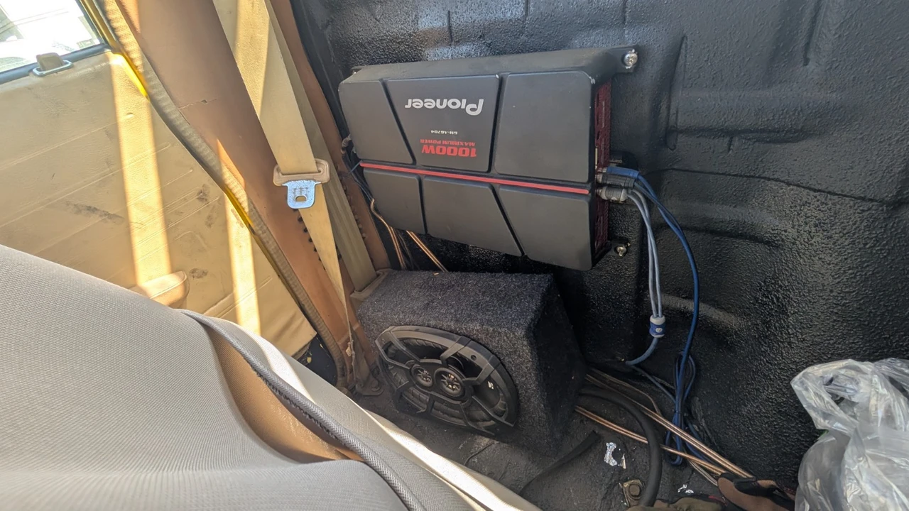 1981 Toyota Hilux 3rd Gen - Image 17 of 21