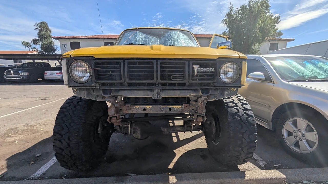 1981 Toyota Hilux 3rd Gen - Image 7 of 21