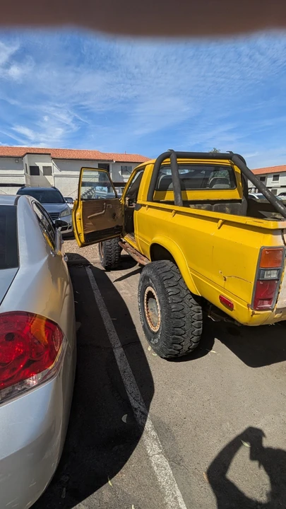 1981 Toyota Hilux 3rd Gen - Image 2 of 21