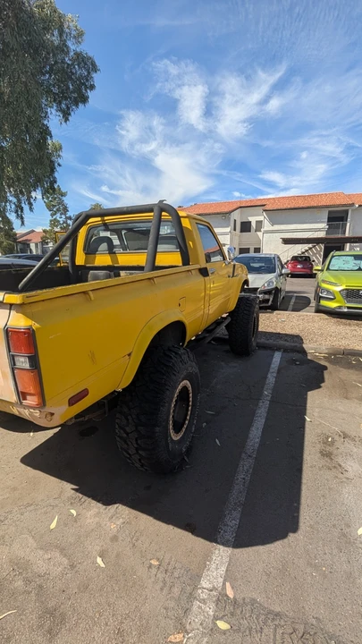 1981 Toyota Hilux 3rd Gen - Image 5 of 21