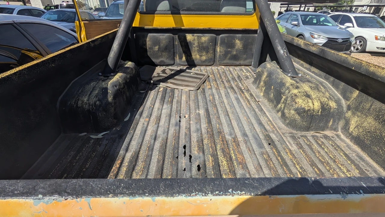 1981 Toyota Hilux 3rd Gen - Image 4 of 21