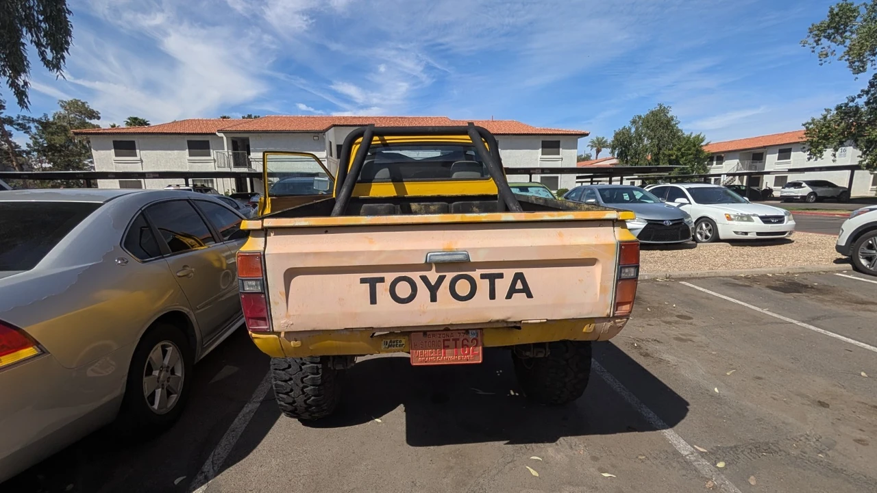 1981 Toyota Hilux 3rd Gen - Image 3 of 21