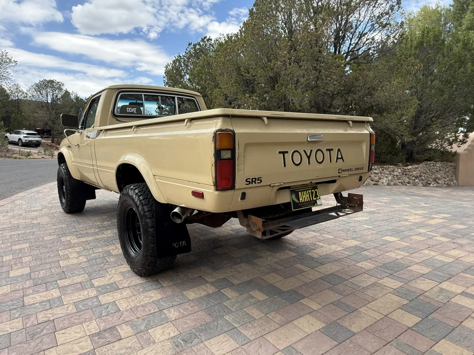1981 Toyota Hilux 3rd Gen - Image 10 of 31