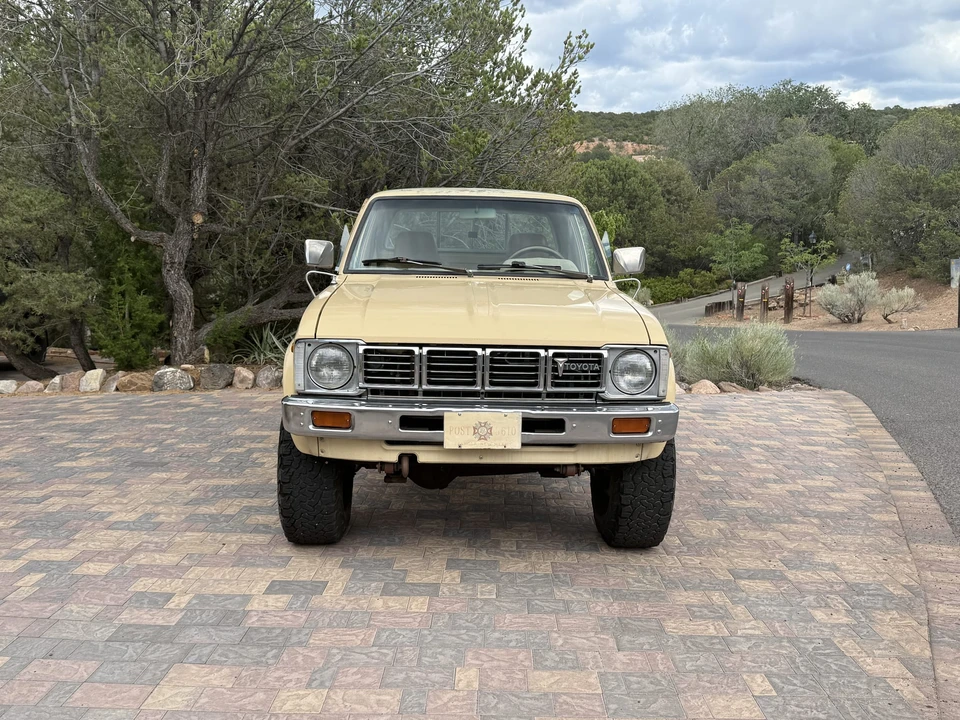1981 Toyota Hilux 3rd Gen - Image 2 of 31