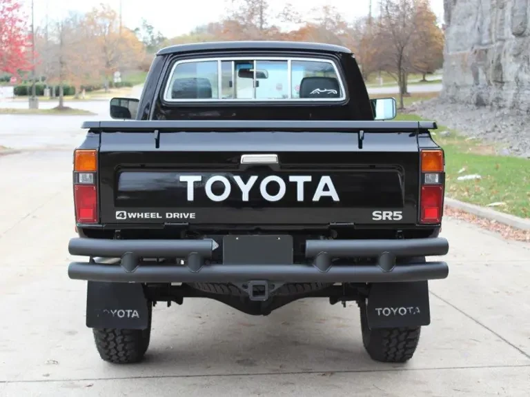 1981 Toyota Hilux 3rd Gen - Image 9 of 31