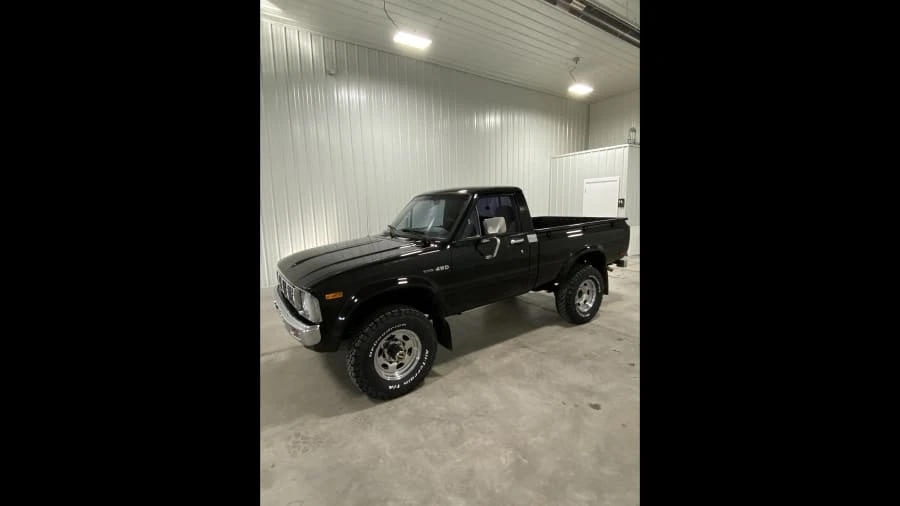 1981 Toyota Hilux 3rd Gen - Image 2 of 24