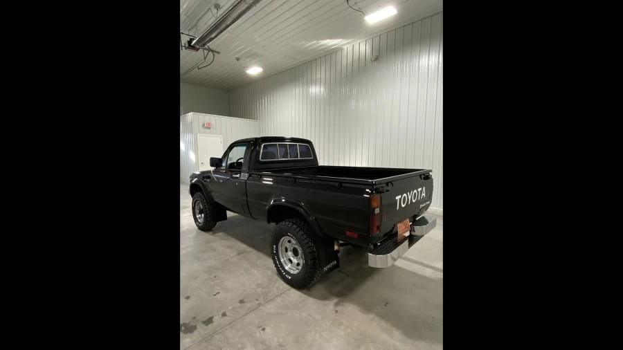 1981 Toyota Hilux 3rd Gen - Image 3 of 24
