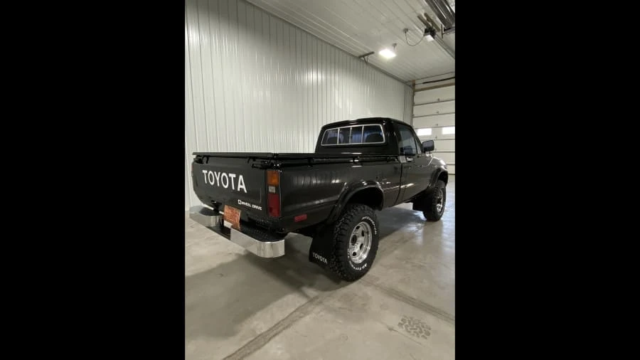 1981 Toyota Hilux 3rd Gen - Image 12 of 24