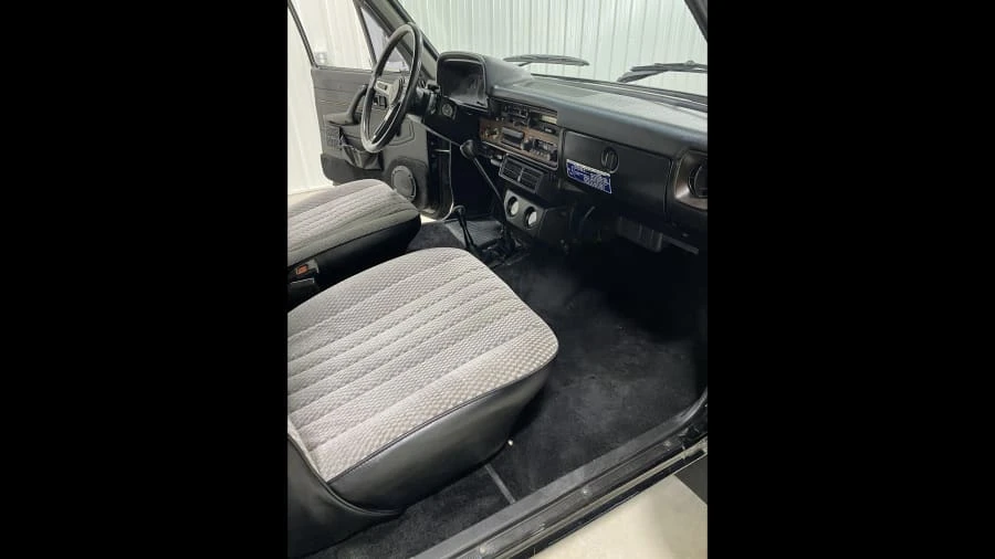 1981 Toyota Hilux 3rd Gen - Image 19 of 24
