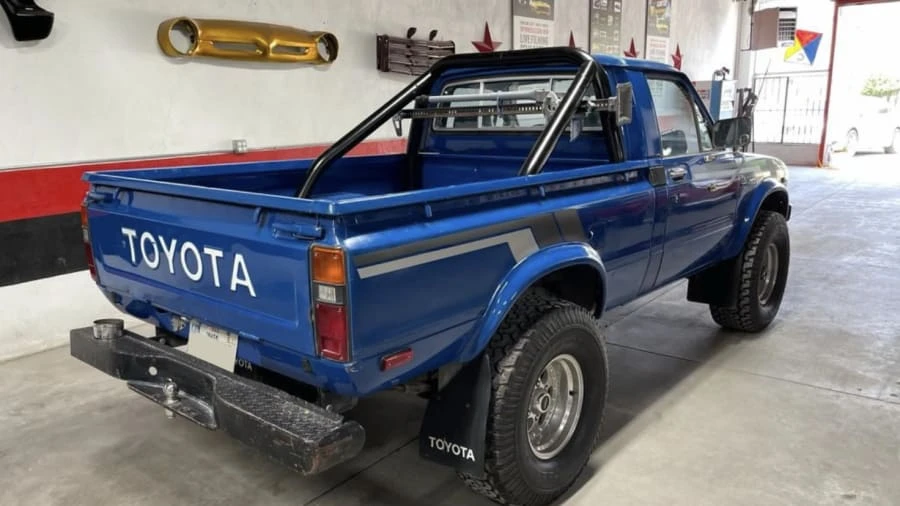 1981 Toyota Hilux 3rd Gen - Image 3 of 7
