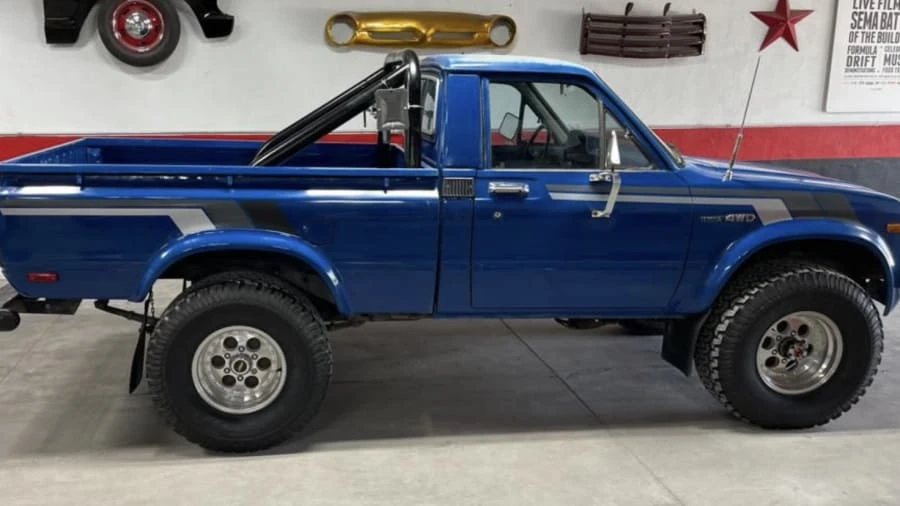 1981 Toyota Hilux 3rd Gen - Image 2 of 7