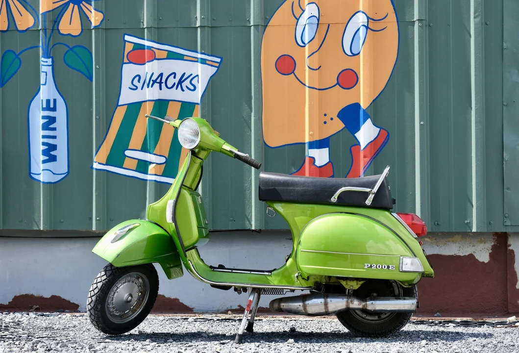1981 Vespa Super & Primavera & P - Image 9 of 31