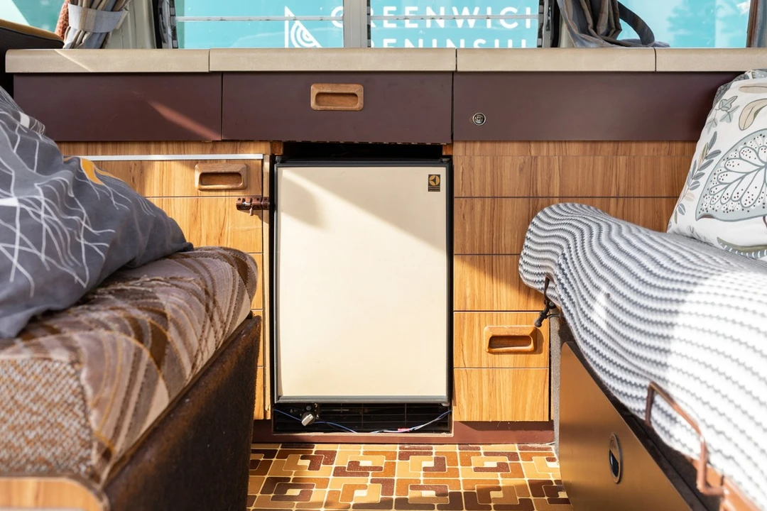 1981 Volkswagen Bay-Window Camper - Image 26 of 30