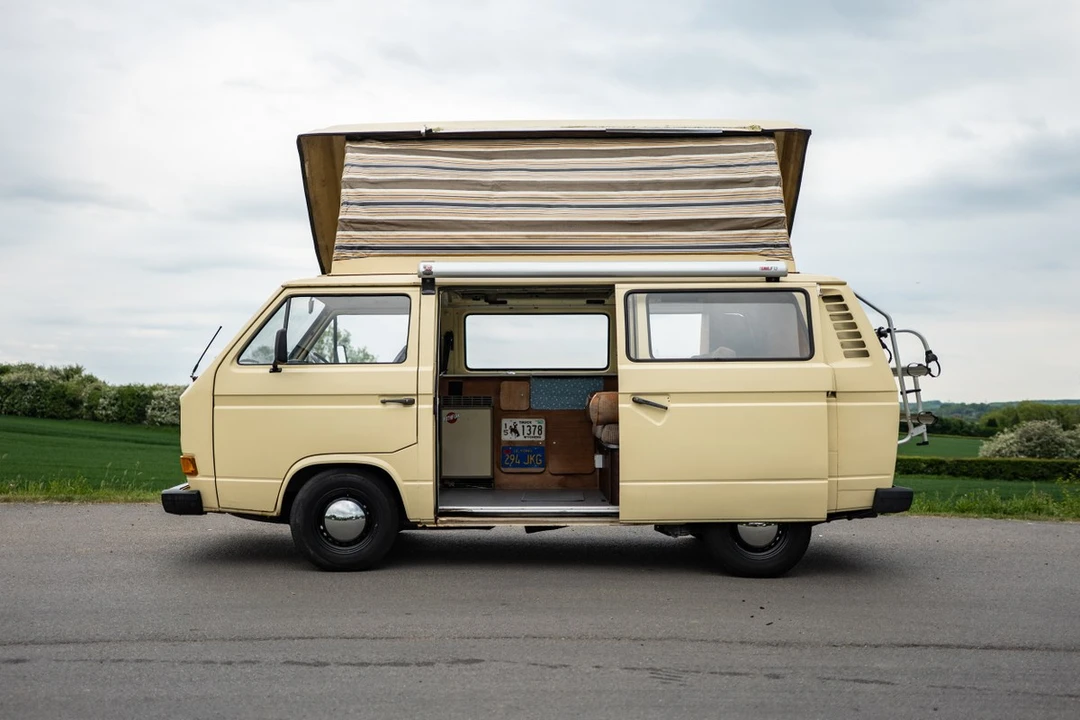 1981 Volkswagen Bay-Window Camper - Image 13 of 30