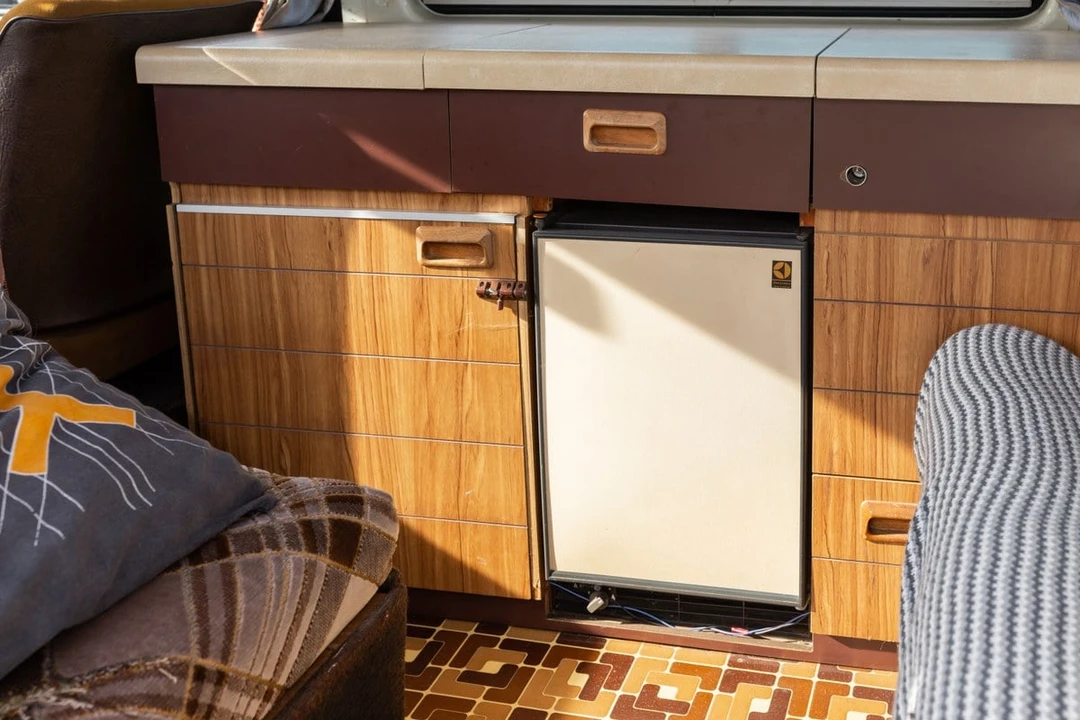 1981 Volkswagen Bay-Window Camper - Image 27 of 30