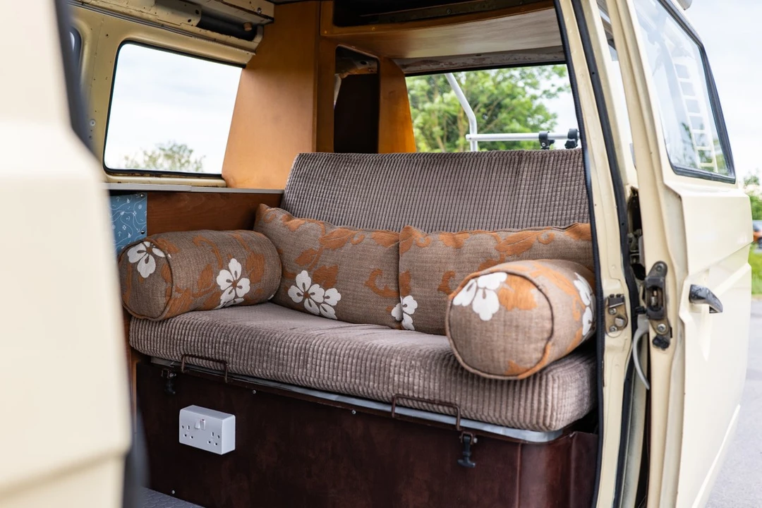 1981 Volkswagen Bay-Window Camper - Image 4 of 30