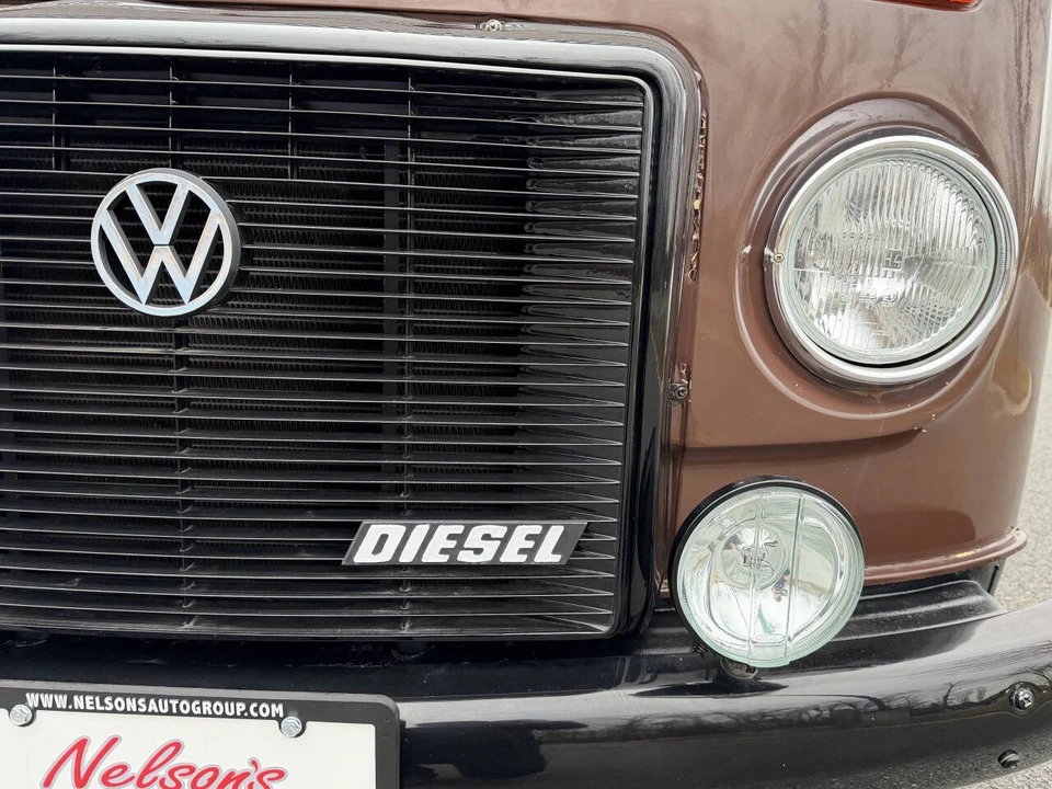 1981 Volkswagen Bay-Window Bus - Image 20 of 31