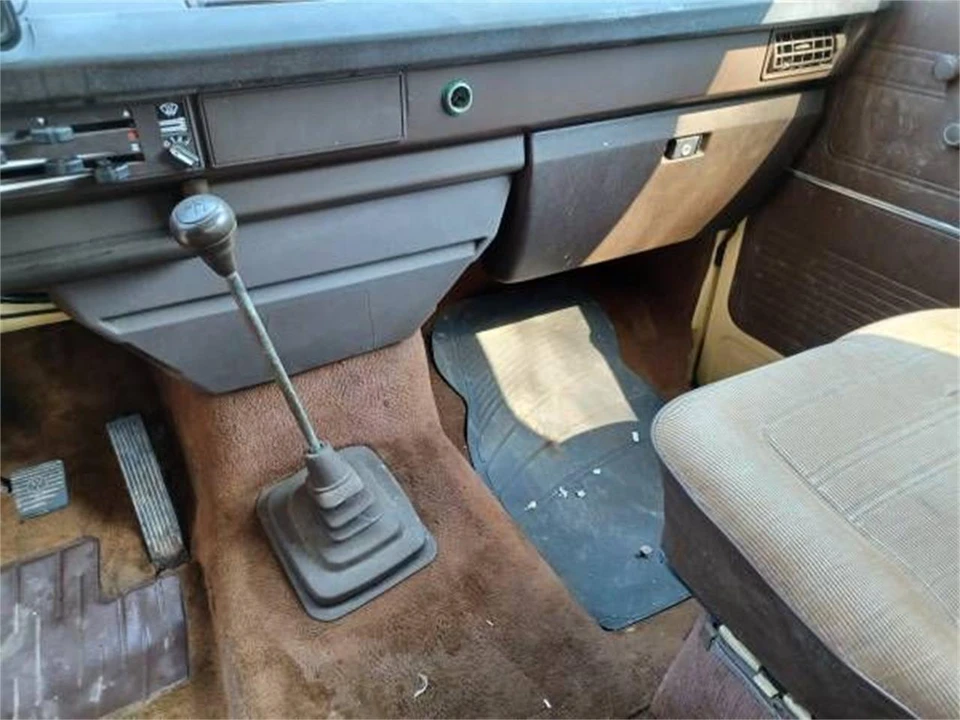 1981 Volkswagen Vanagon - Image 15 of 16