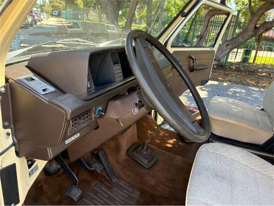 1981 Volkswagen Vanagon - Image 8 of 23