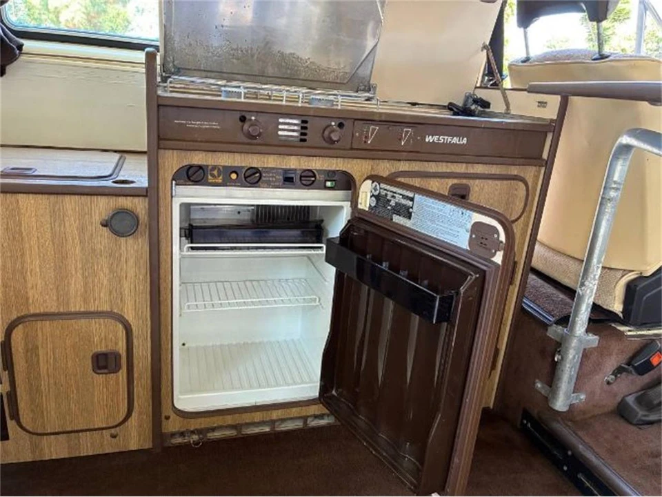 1981 Volkswagen Vanagon - Image 11 of 23