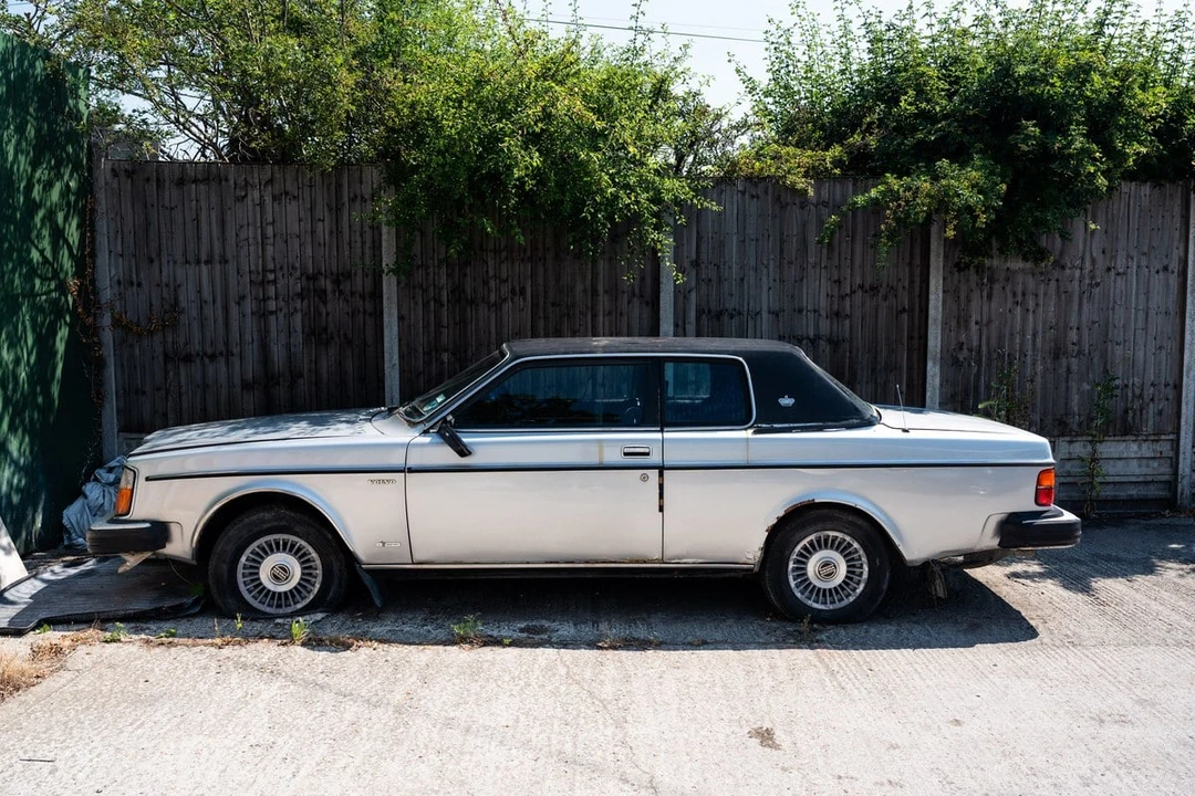 1981 Volvo 262C - Image 3 of 30