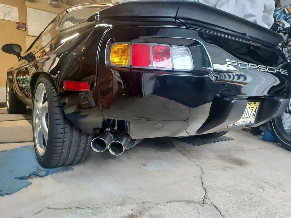 1982 Porsche 928 - Image 5 of 13