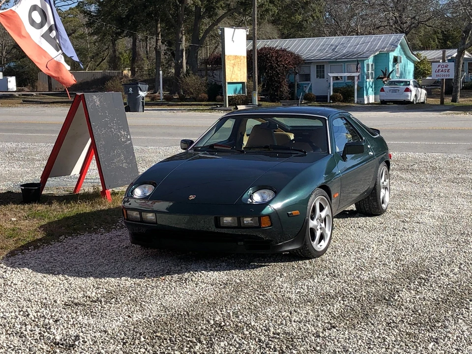 1982 Porsche 928 S - Image 8 of 10