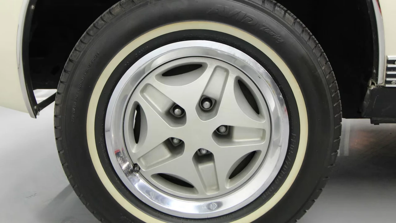 1982 AMC Spirit - Image 13 of 31