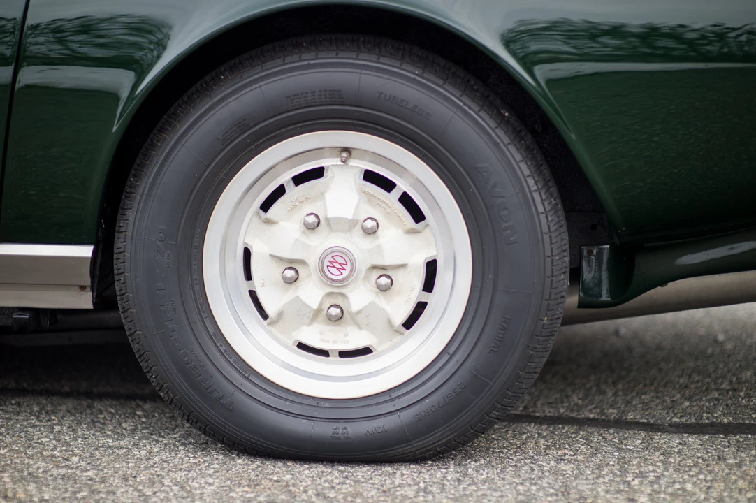 1982 Aston Martin DBS V8 & V8 & V8 Vantage - Image 21 of 31