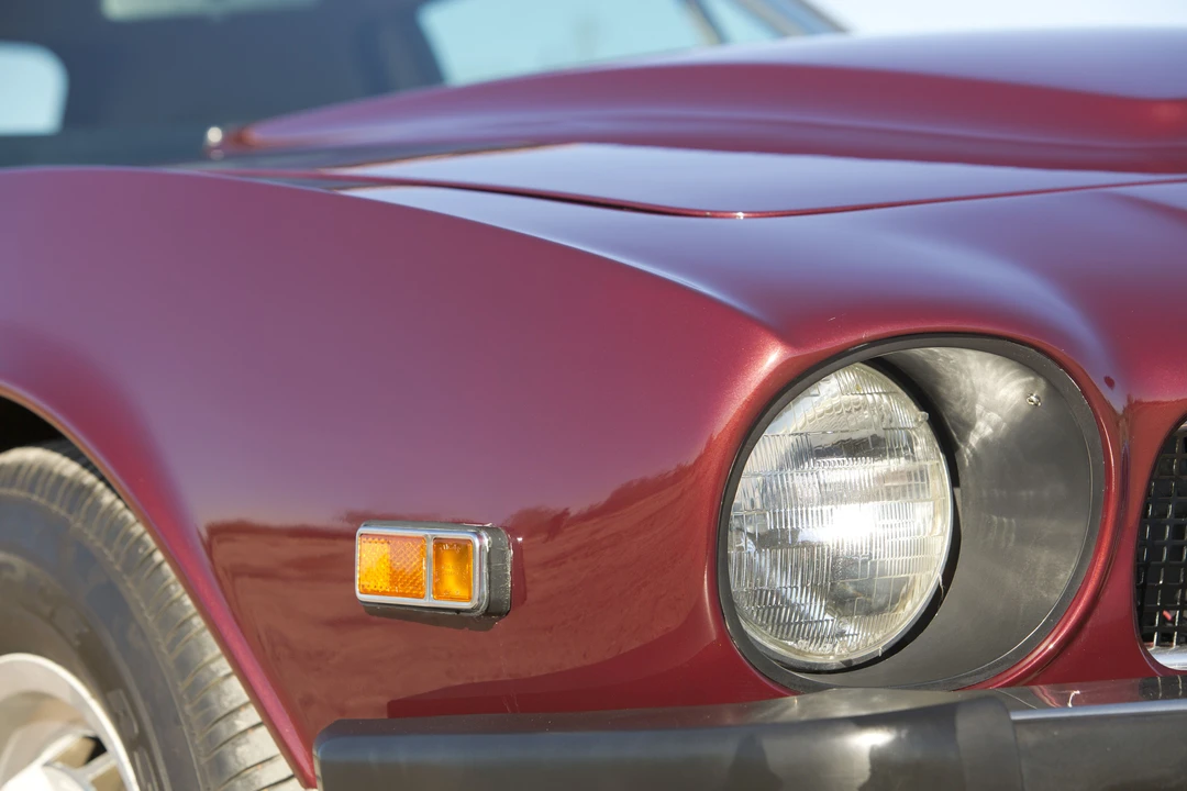 1982 Aston Martin DBS V8 & V8 & V8 Vantage - Image 29 of 31