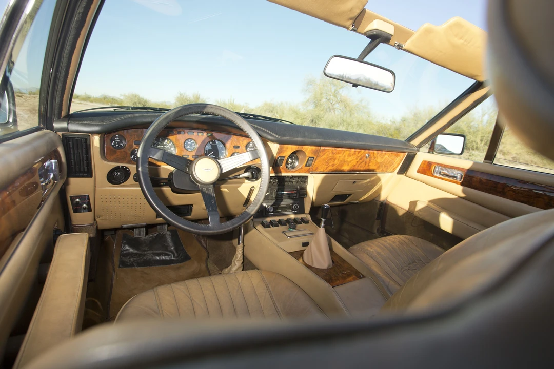 1982 Aston Martin DBS V8 & V8 & V8 Vantage - Image 23 of 31