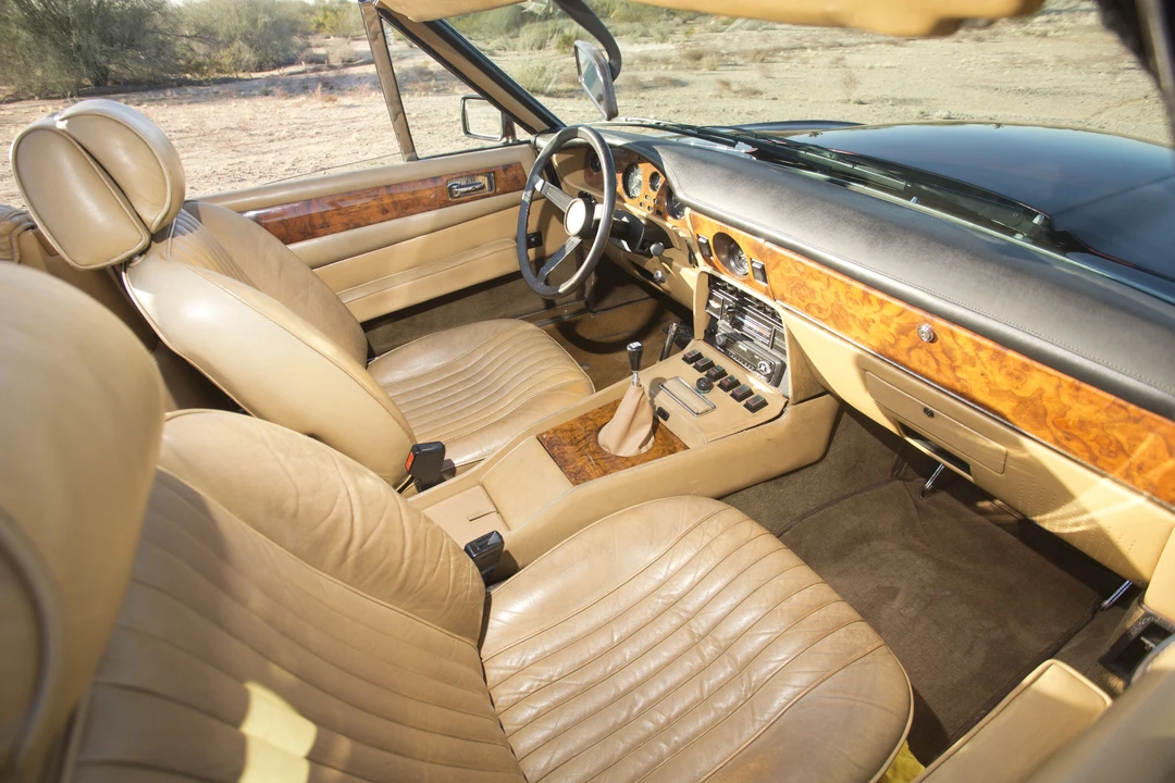 1982 Aston Martin DBS V8 & V8 & V8 Vantage - Image 22 of 31