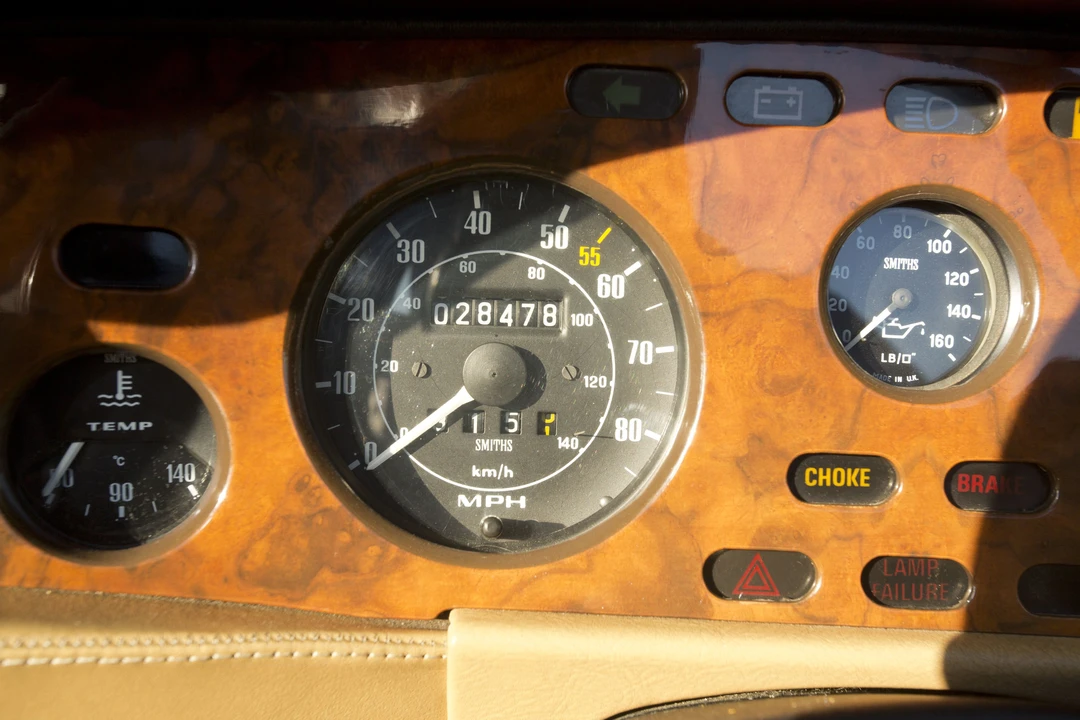1982 Aston Martin DBS V8 & V8 & V8 Vantage - Image 17 of 31