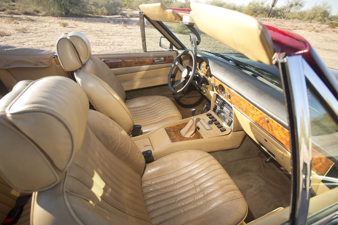 1982 Aston Martin DBS V8 & V8 & V8 Vantage - Image 21 of 31