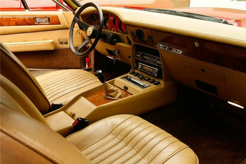 1982 Aston Martin DBS V8 & V8 & V8 Vantage - Image 4 of 5