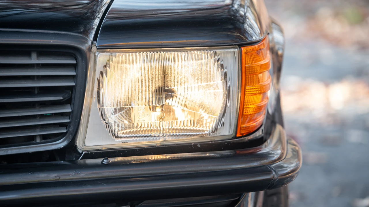 1982 Mercedes-Benz R107 SL-Class - Image 14 of 31